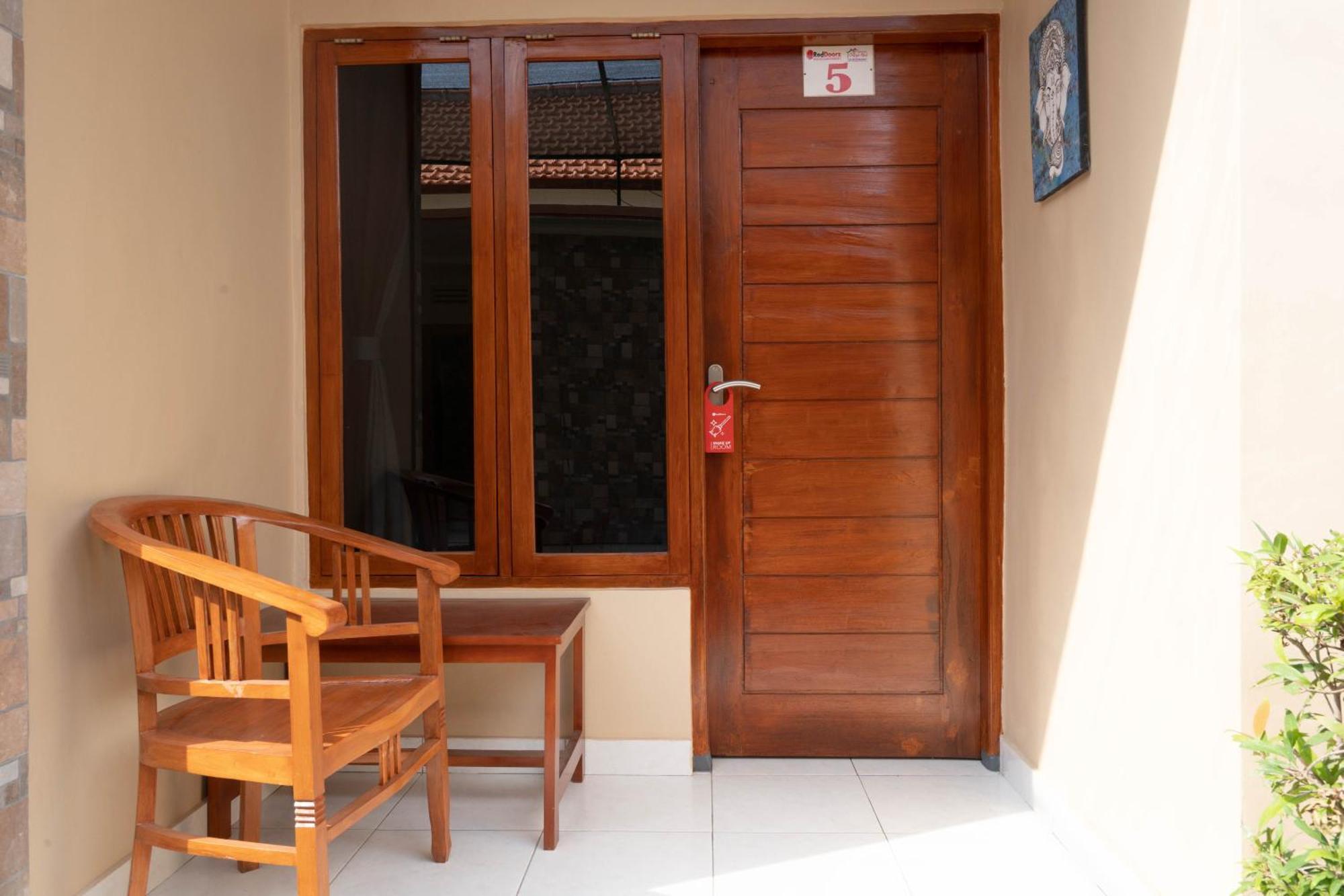 Reddoorz Near Buleleng Harbour 2 Singaraja Exterior foto